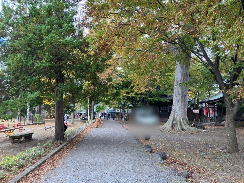 小布施皇大神社参道