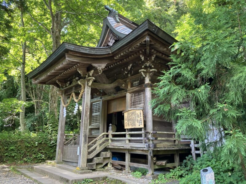 戸隠神社九頭龍社拝殿